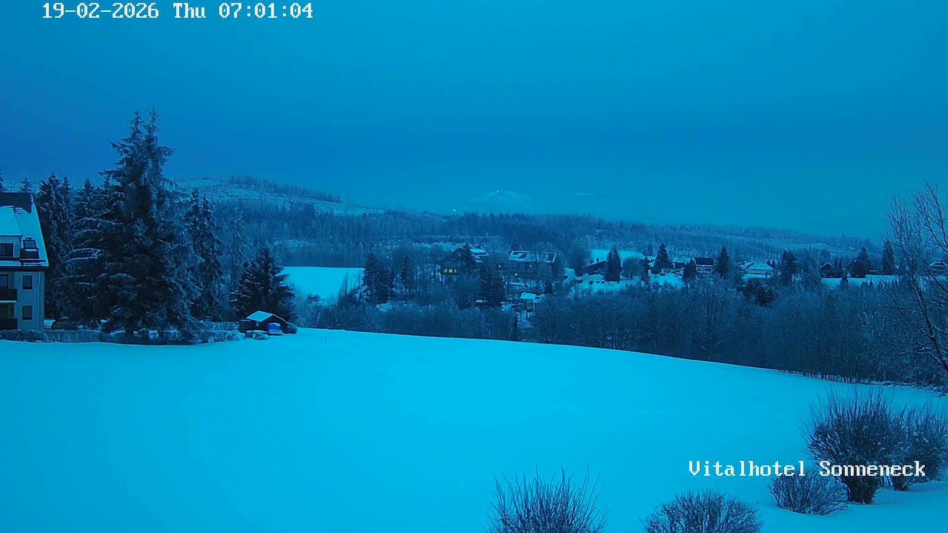 Archiv Foto Webcam Braunlage-Hohegeiß: Blick über das Tal
