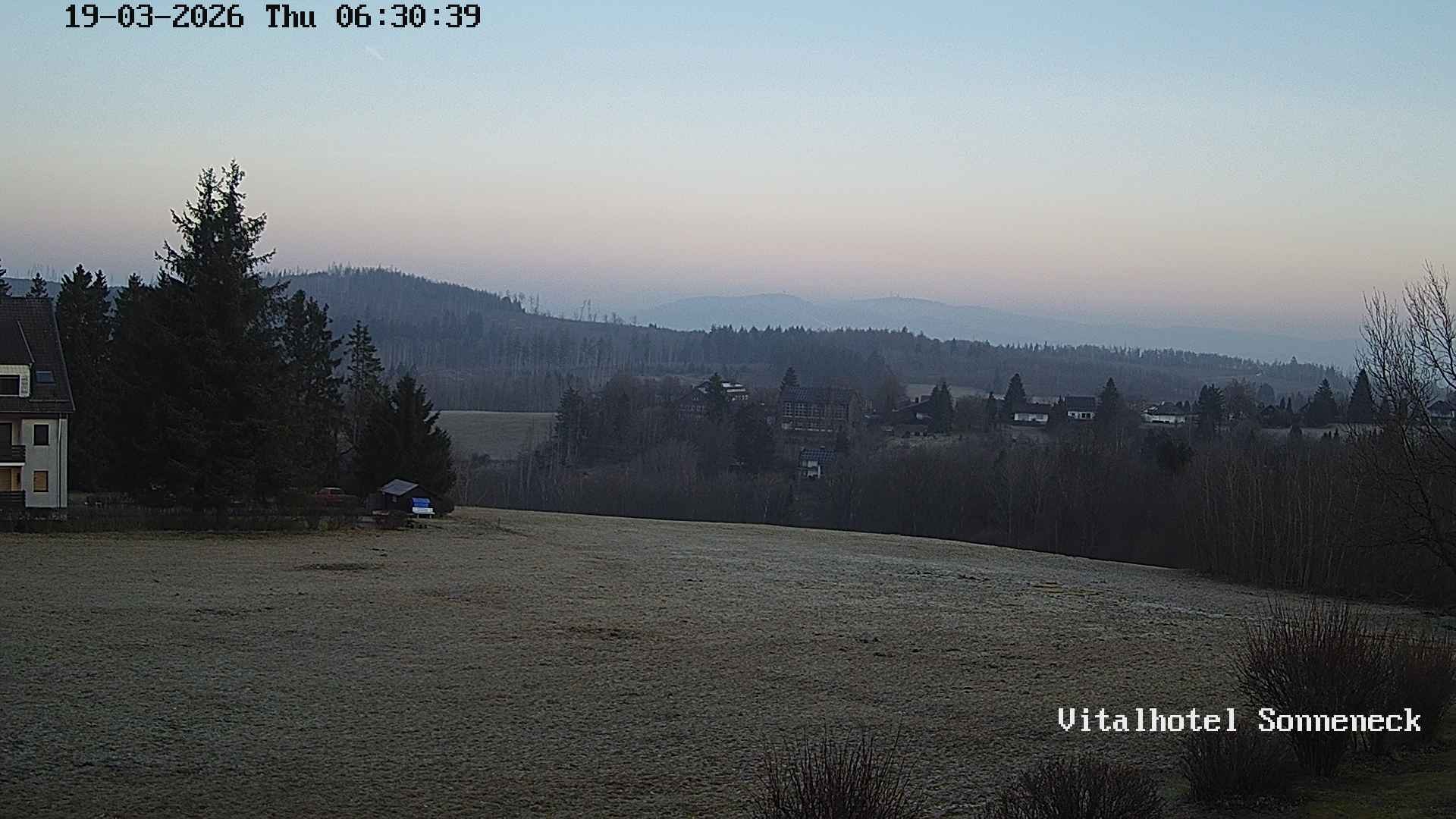 Archiv Foto Webcam Braunlage-Hohegeiß: Blick über das Tal