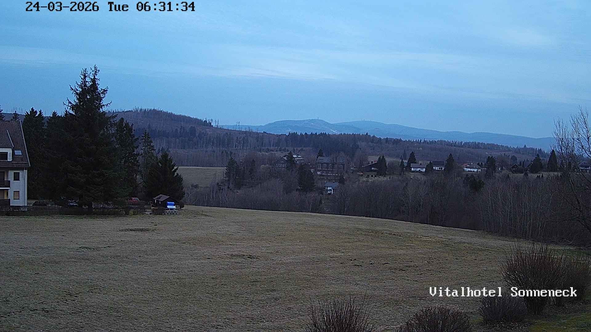 Archiv Foto Webcam Braunlage-Hohegeiß: Blick über das Tal