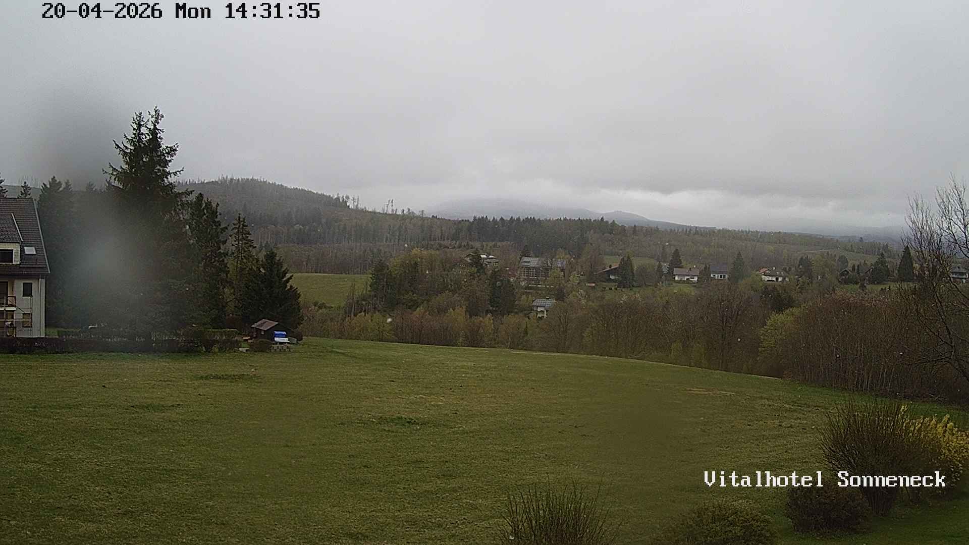 Archiv Foto Webcam Braunlage-Hohegeiß: Blick über das Tal