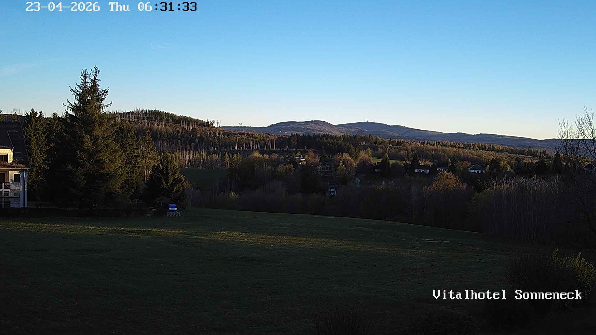 Archiv Foto Webcam Braunlage-Hohegeiß: Blick über das Tal