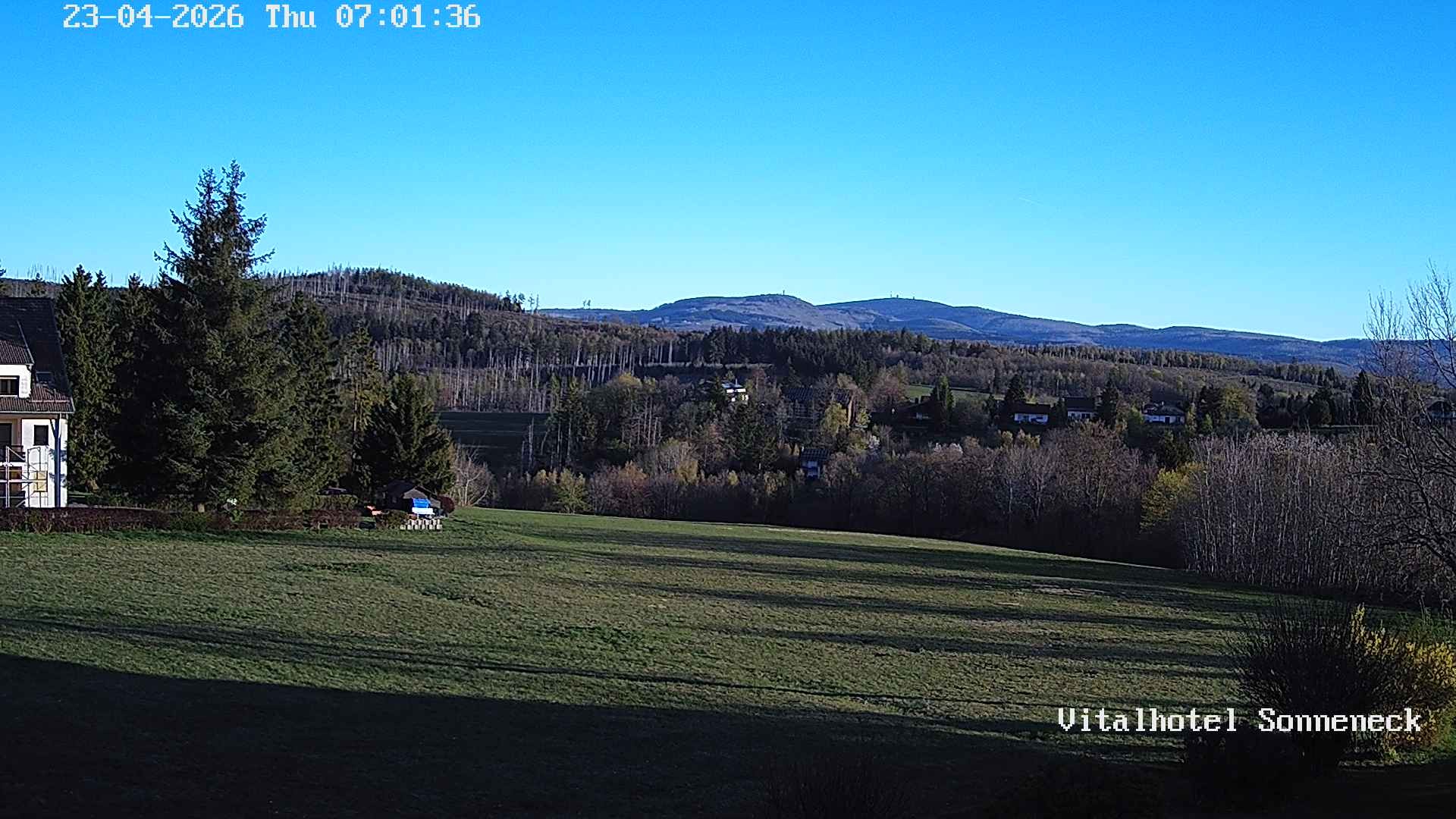 Archiv Foto Webcam Braunlage-Hohegeiß: Blick über das Tal