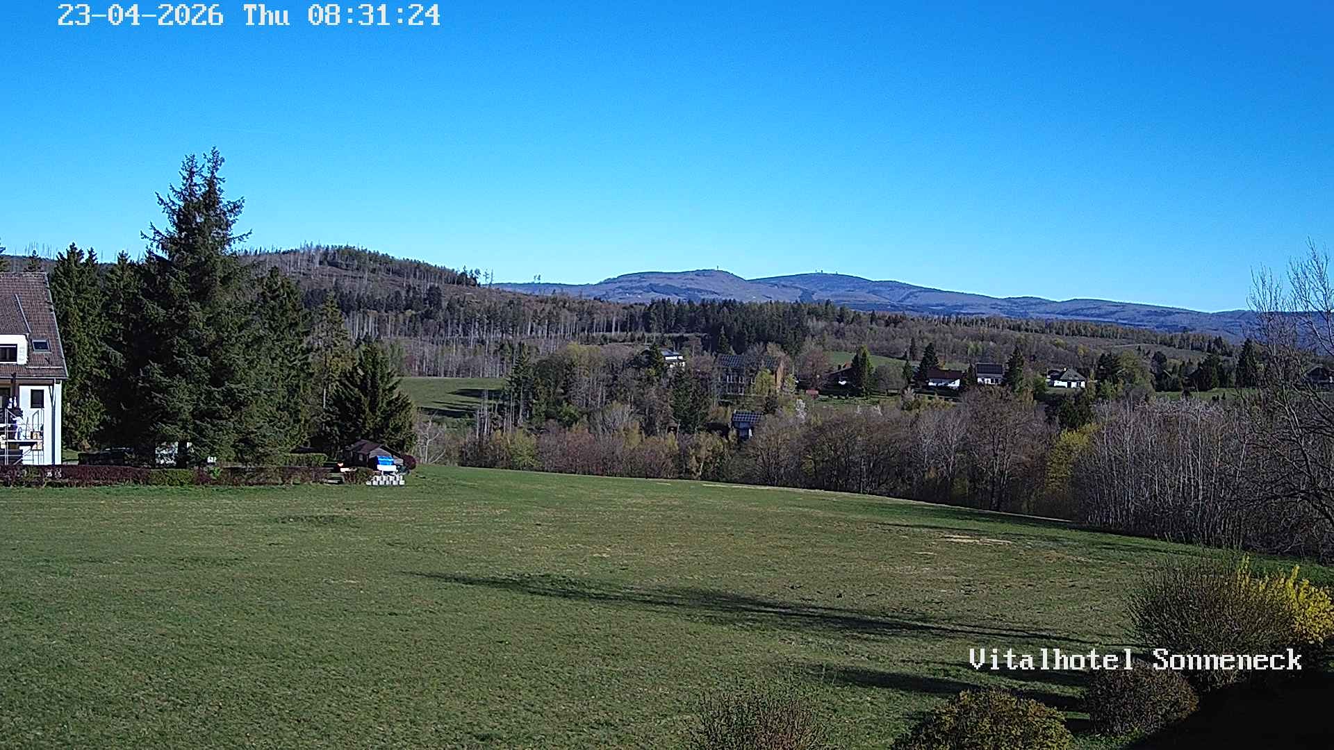 Archiv Foto Webcam Braunlage-Hohegeiß: Blick über das Tal