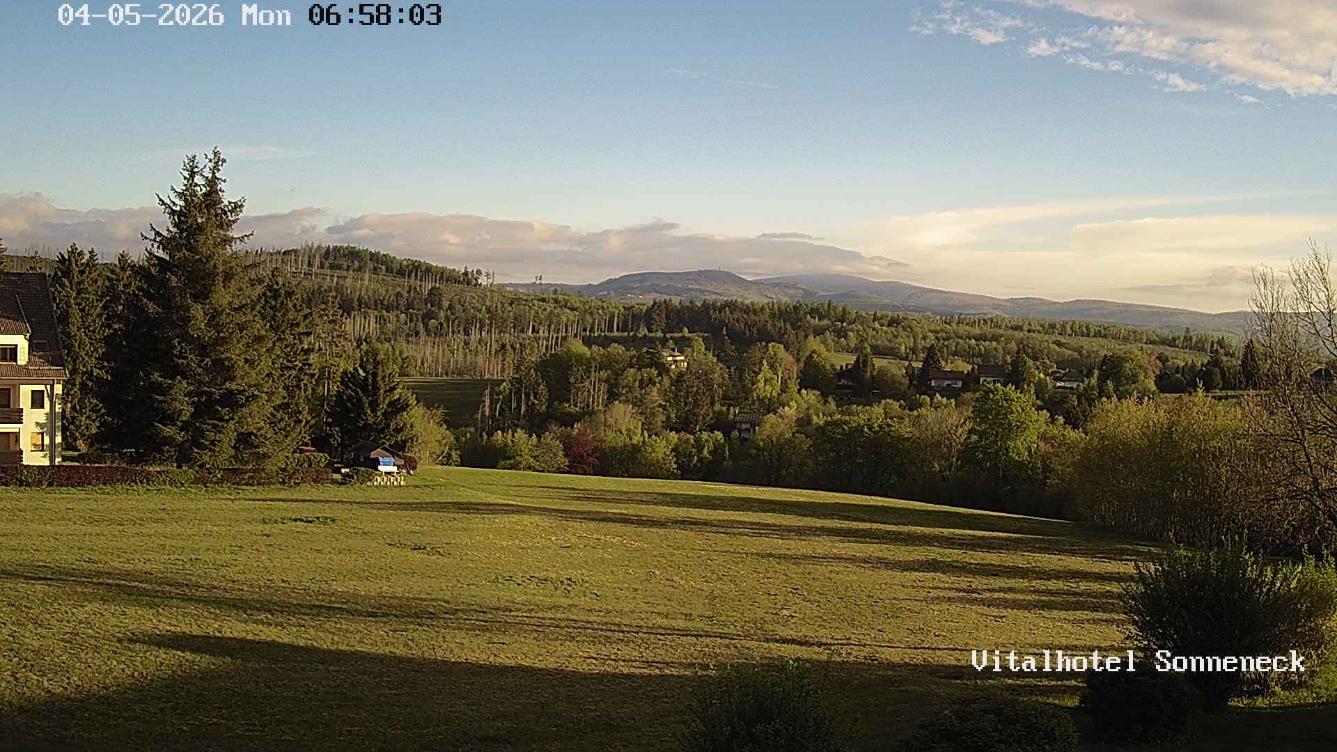 Archiv Foto Webcam Braunlage-Hohegeiß: Blick über das Tal
