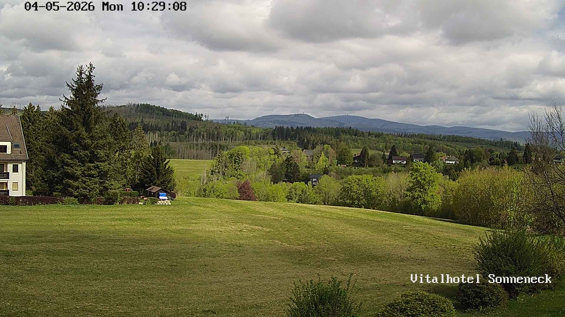Archiv Foto Webcam Braunlage-Hohegeiß: Blick über das Tal