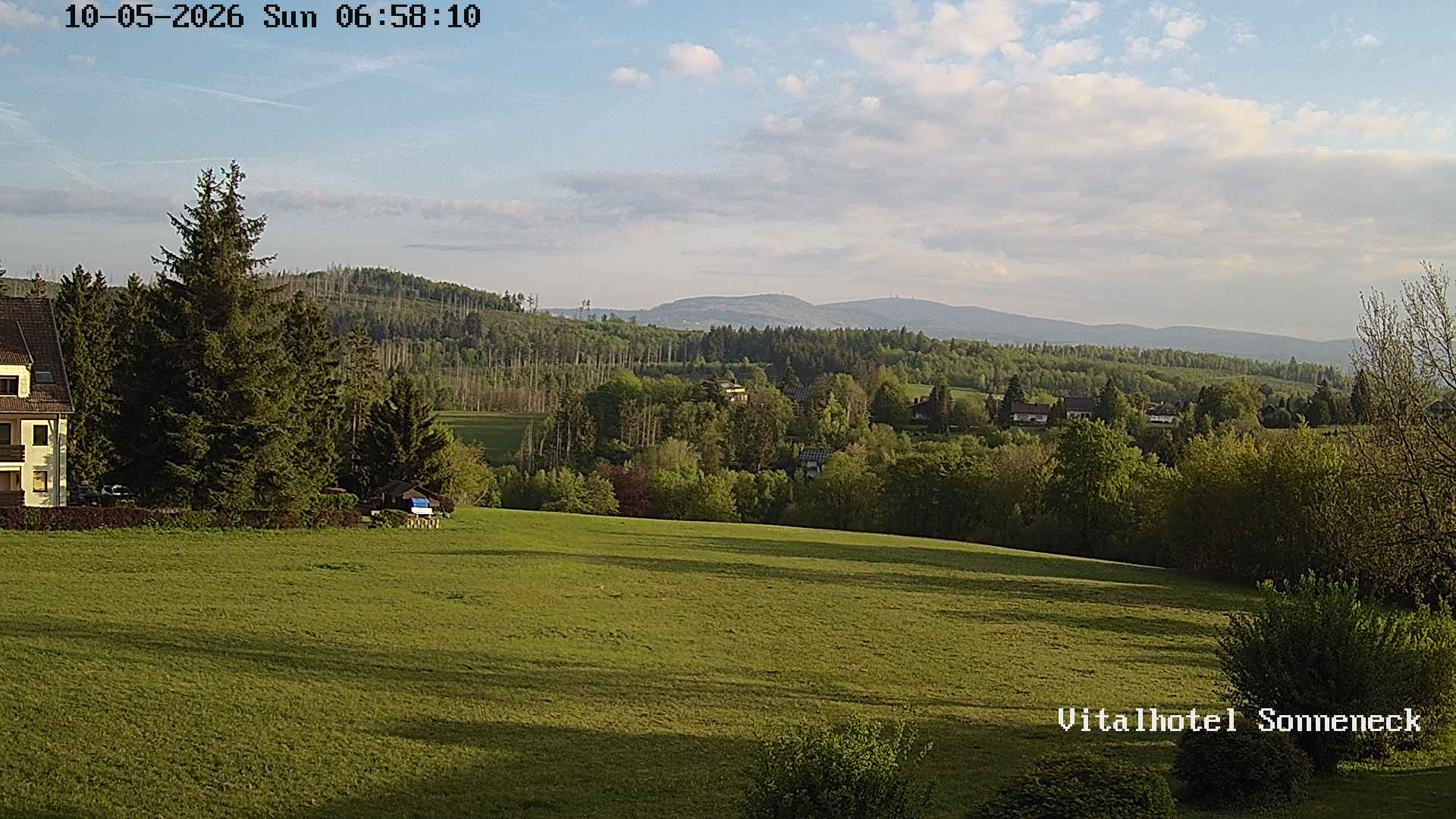 Archiv Foto Webcam Braunlage-Hohegeiß: Blick über das Tal