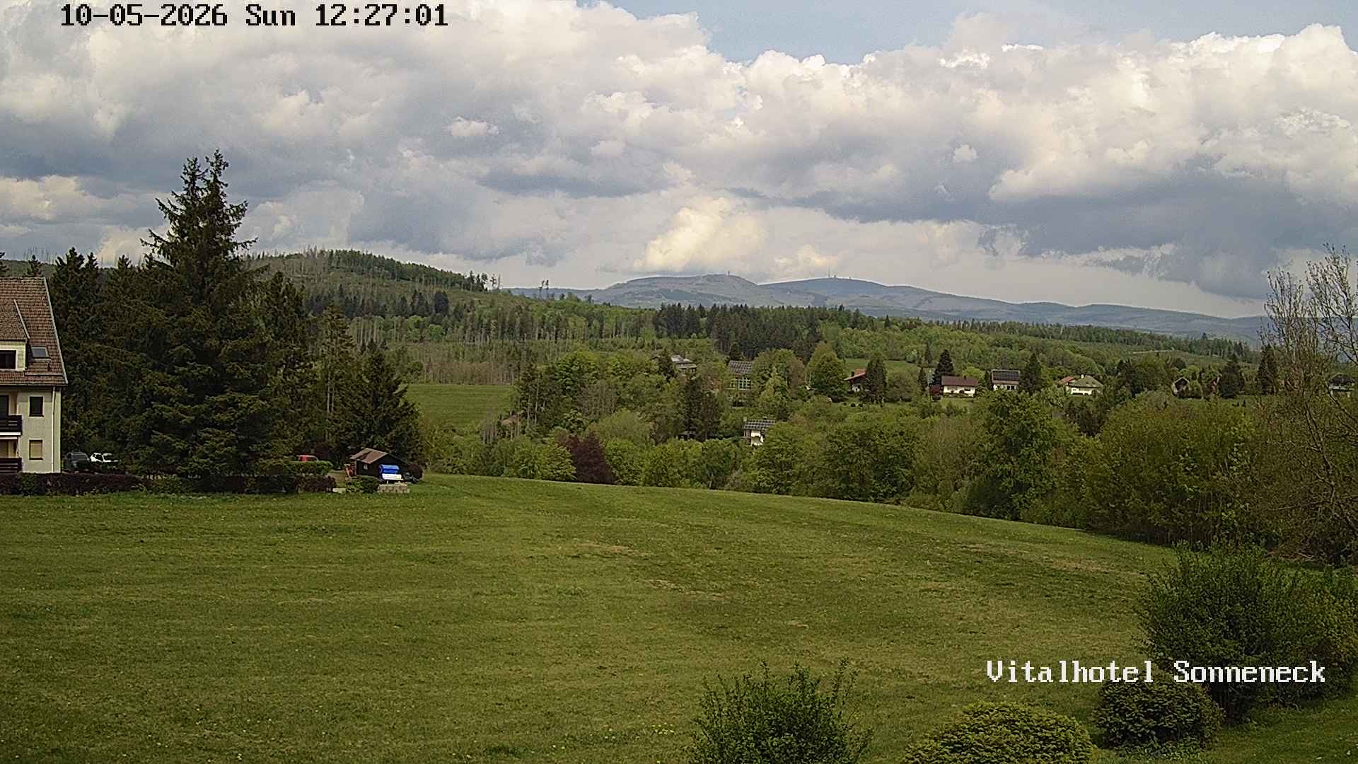 Archiv Foto Webcam Braunlage-Hohegeiß: Blick über das Tal