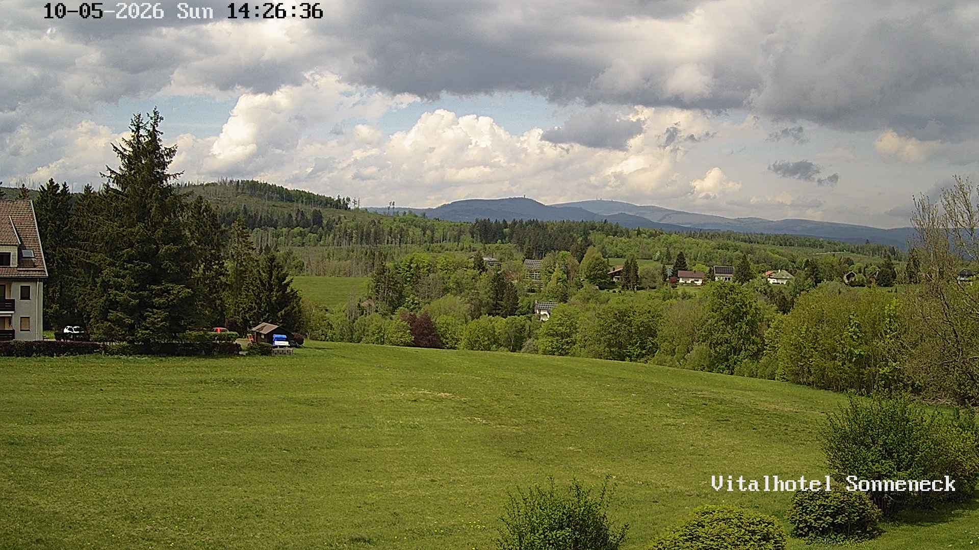 Archiv Foto Webcam Braunlage-Hohegeiß: Blick über das Tal