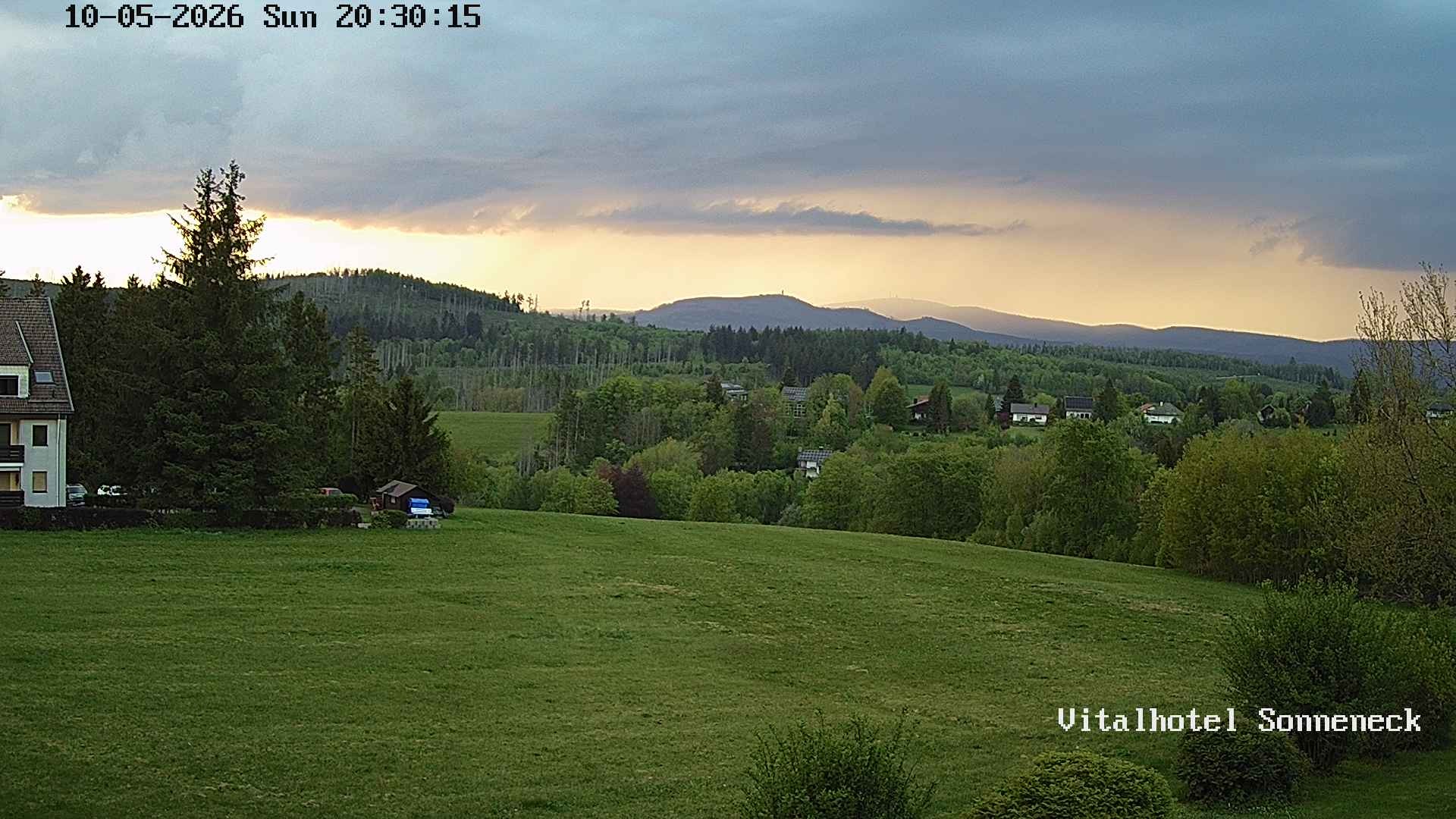 Archiv Foto Webcam Braunlage-Hohegeiß: Blick über das Tal