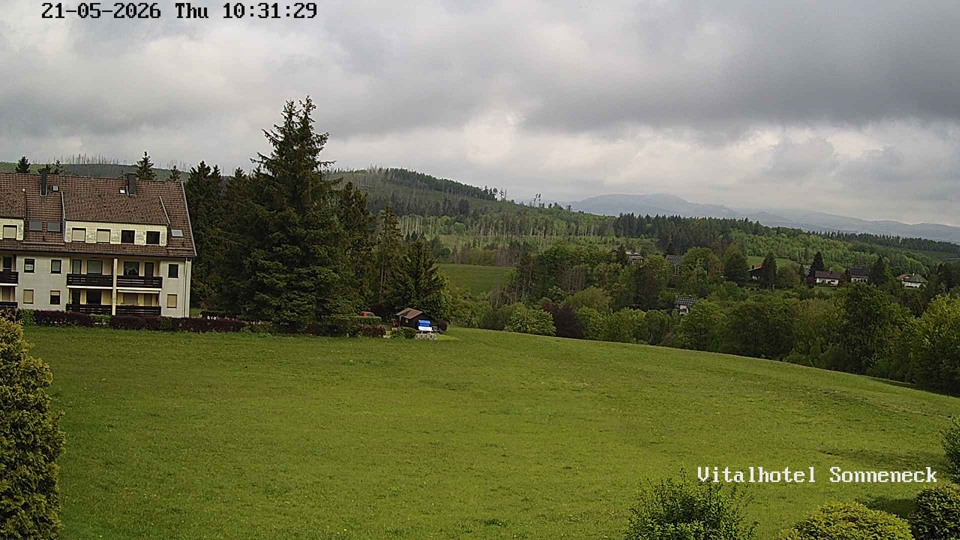 Archiv Foto Webcam Braunlage-Hohegeiß: Blick über das Tal
