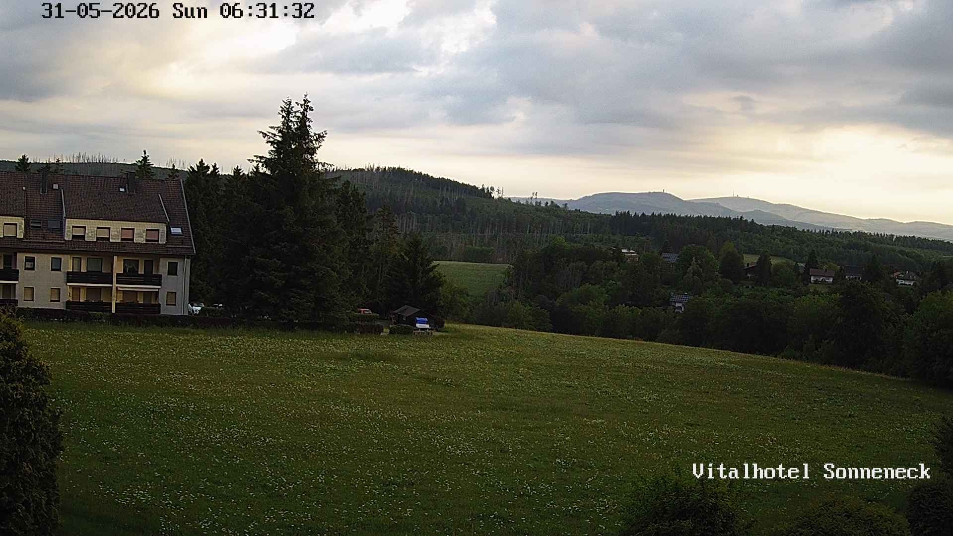 Archiv Foto Webcam Braunlage-Hohegeiß: Blick über das Tal