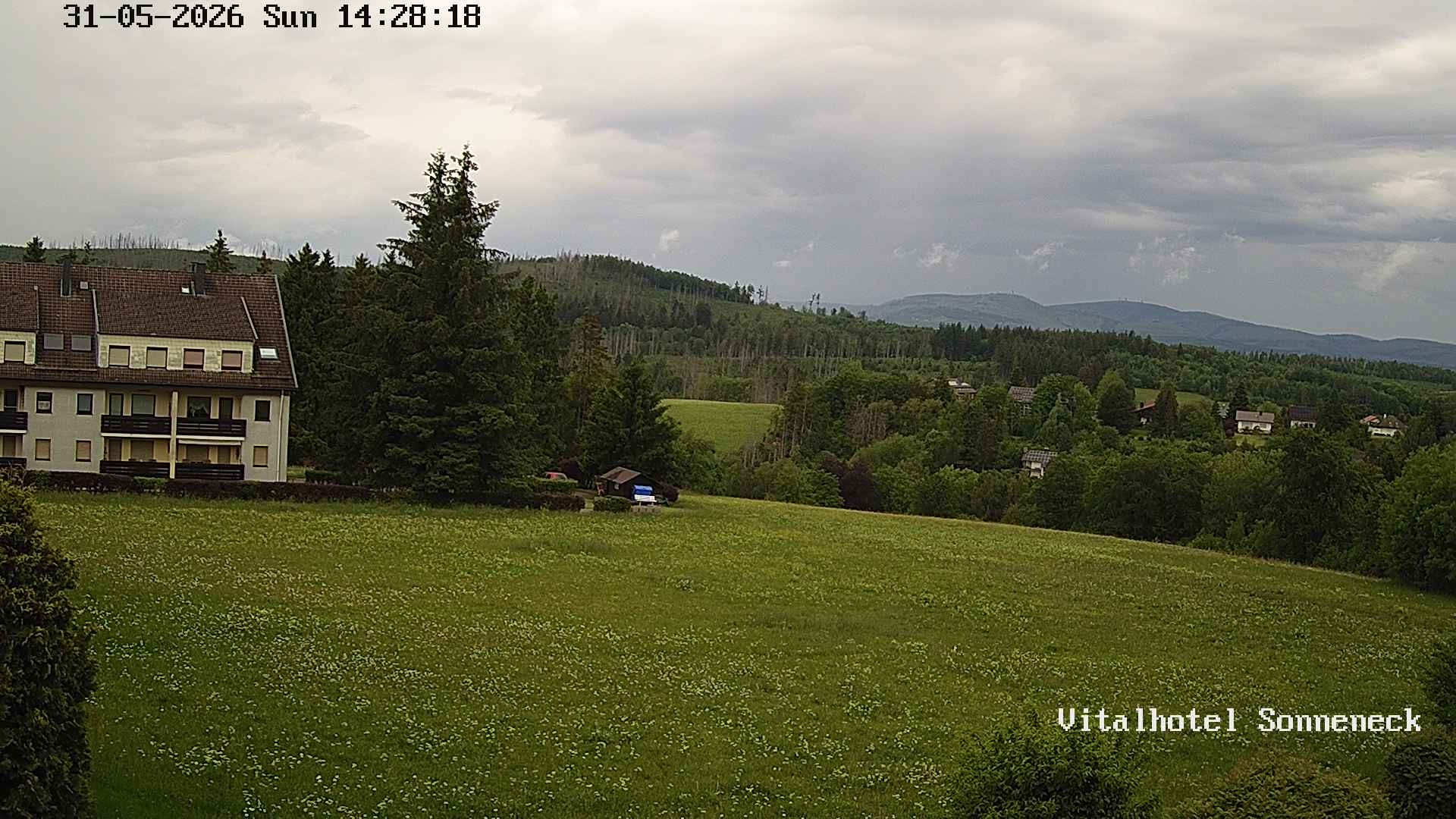 Archiv Foto Webcam Braunlage-Hohegeiß: Blick über das Tal