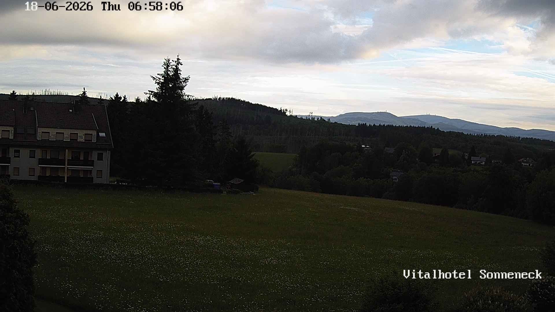 Archiv Foto Webcam Braunlage-Hohegeiß: Blick über das Tal