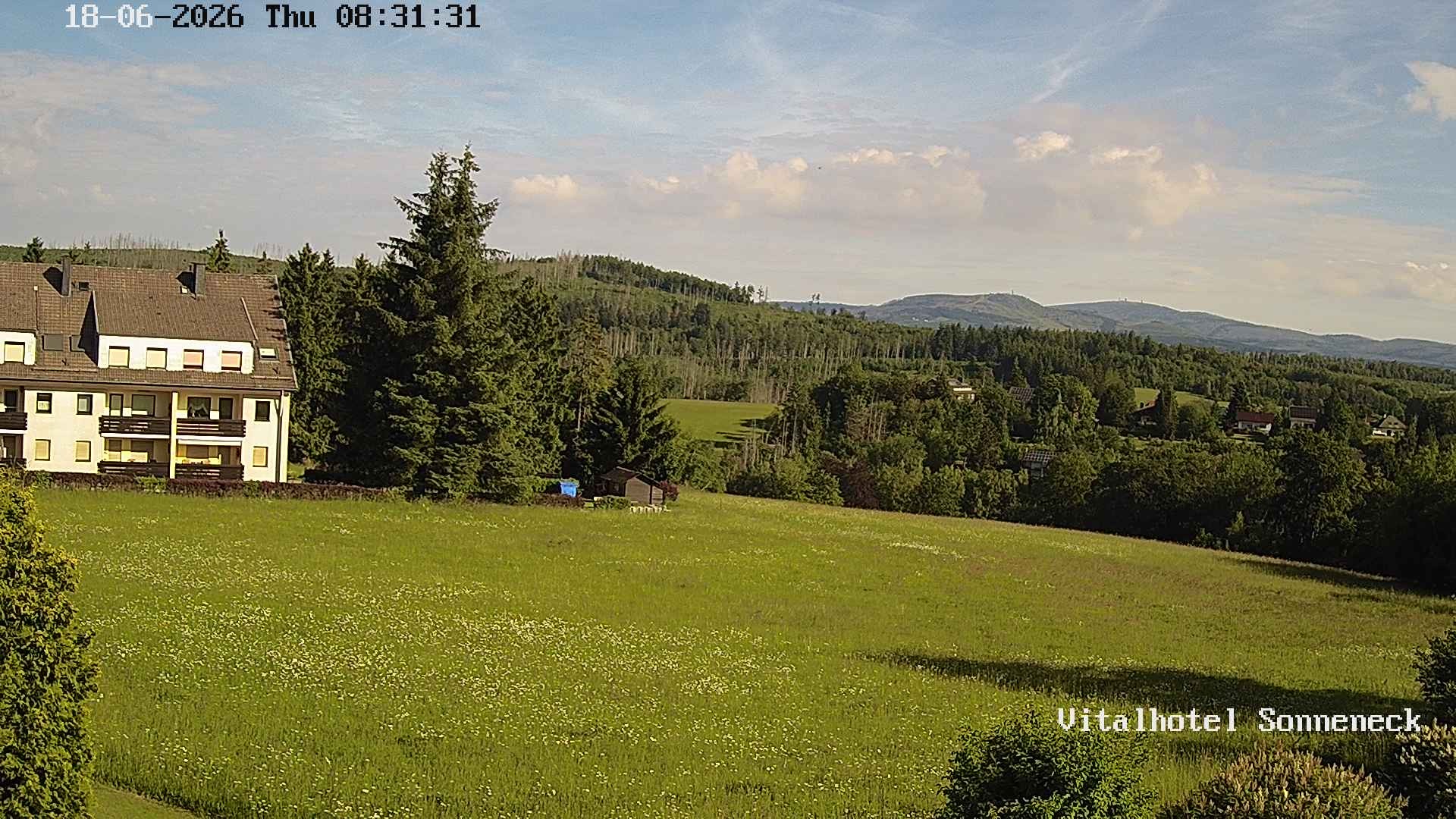 Archiv Foto Webcam Braunlage-Hohegeiß: Blick über das Tal