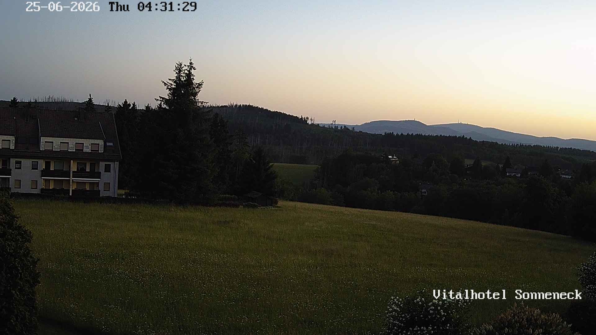 Archiv Foto Webcam Braunlage-Hohegeiß: Blick über das Tal