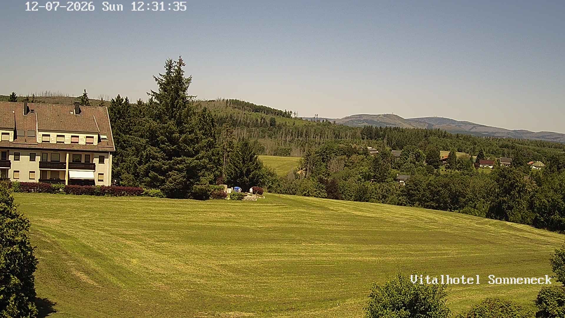 Archiv Foto Webcam Braunlage-Hohegeiß: Blick über das Tal