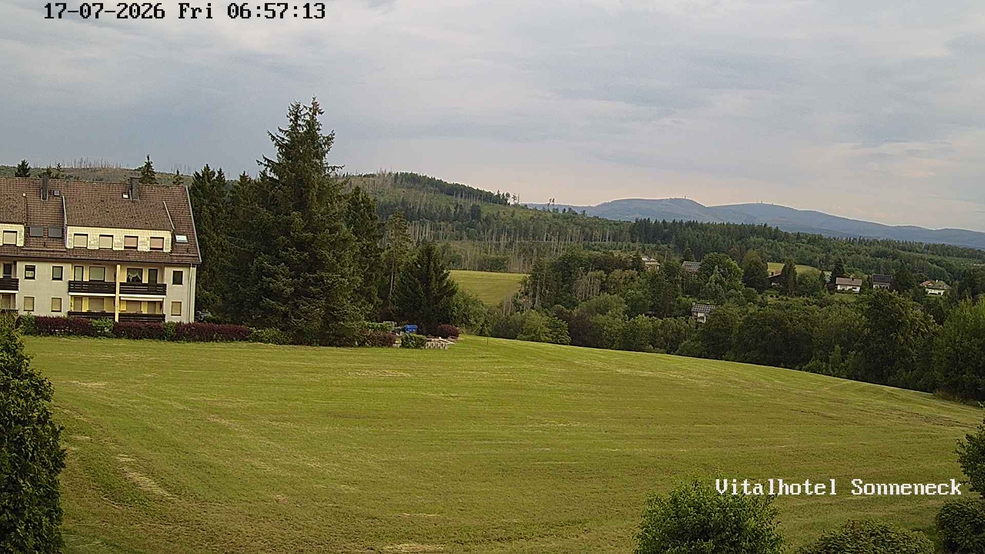 Archiv Foto Webcam Braunlage-Hohegeiß: Blick über das Tal