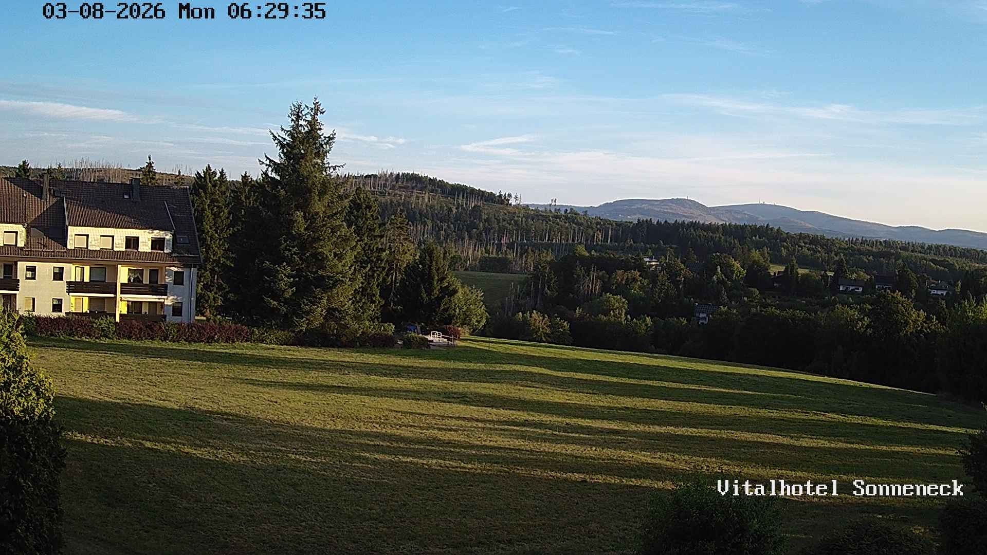 Archiv Foto Webcam Braunlage-Hohegeiß: Blick über das Tal