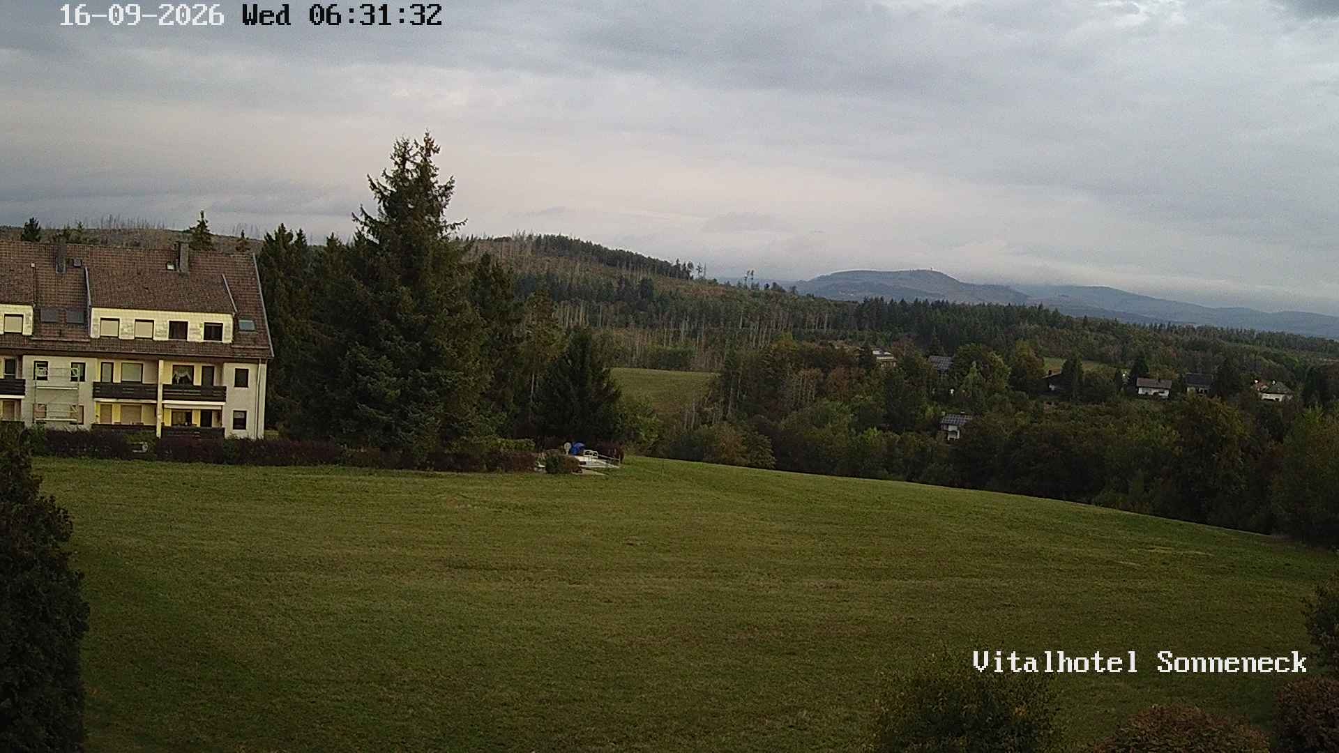 Archiv Foto Webcam Braunlage-Hohegeiß: Blick über das Tal