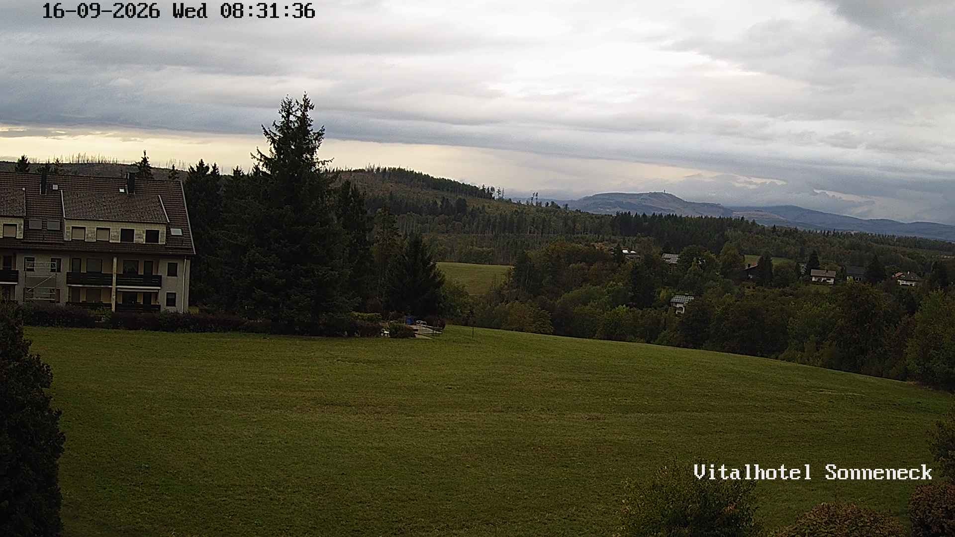 Archiv Foto Webcam Braunlage-Hohegeiß: Blick über das Tal