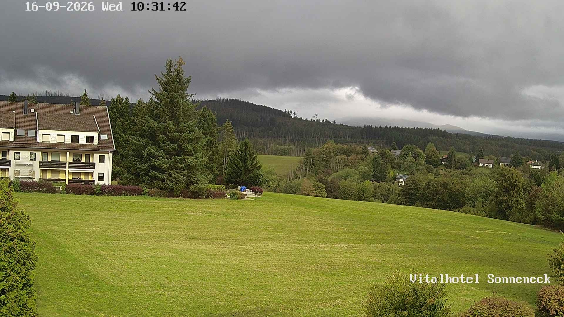 Archiv Foto Webcam Braunlage-Hohegeiß: Blick über das Tal