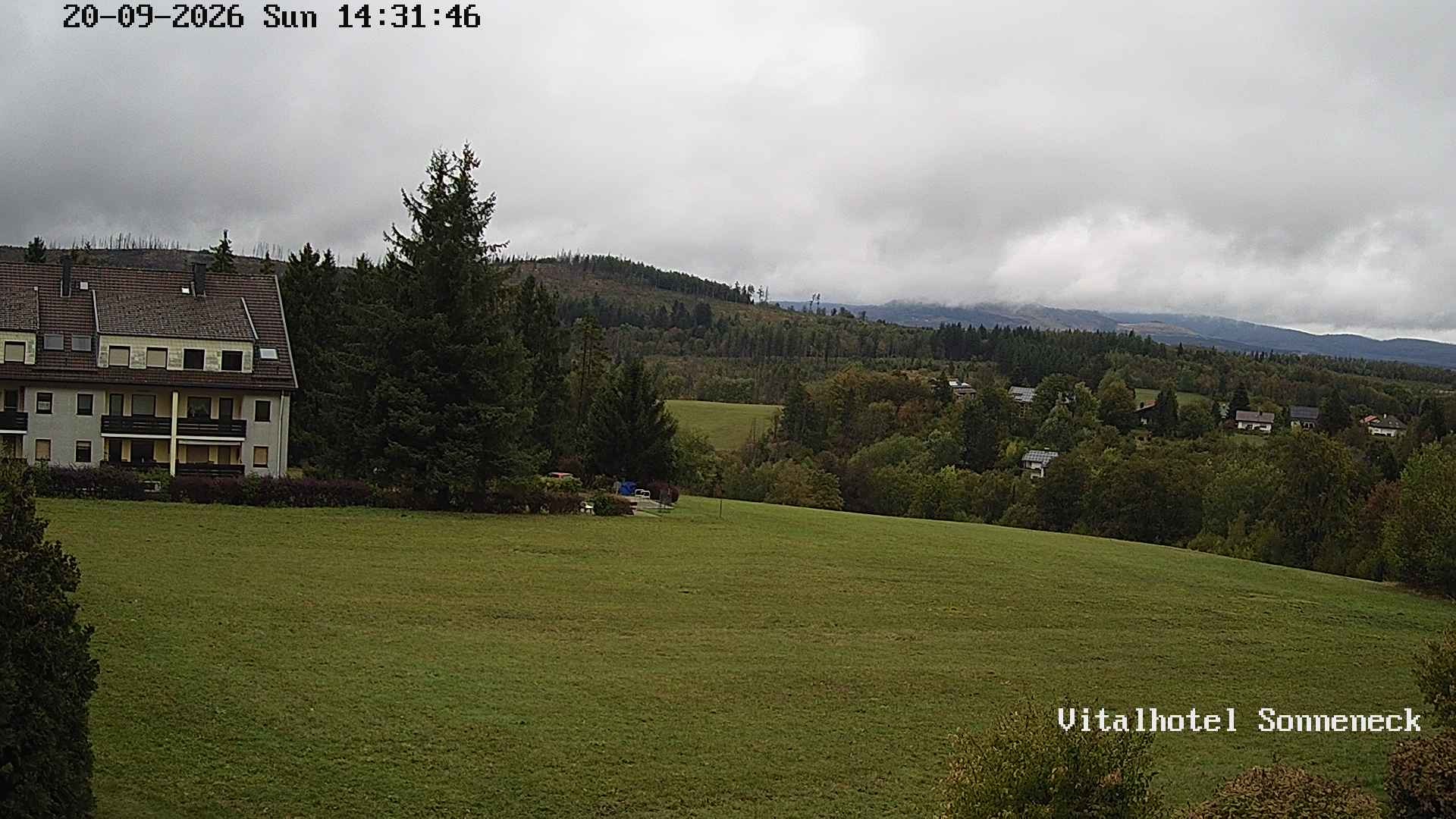 Archiv Foto Webcam Braunlage-Hohegeiß: Blick über das Tal