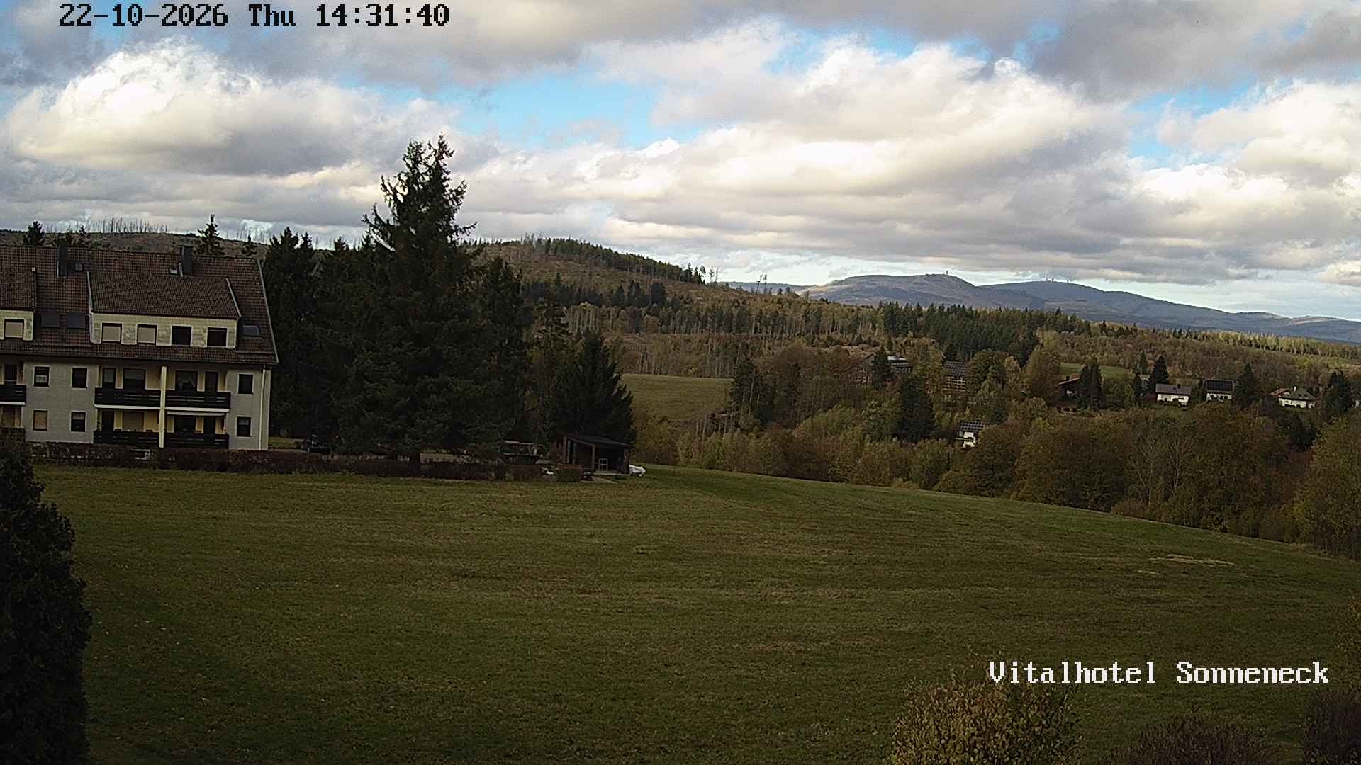 Archiv Foto Webcam Braunlage-Hohegeiß: Blick über das Tal