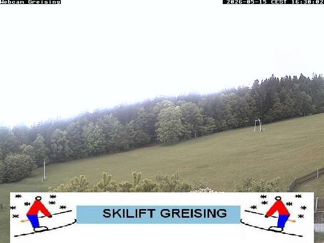 Archived image Webcam Bavarian Forest: Lift Greising