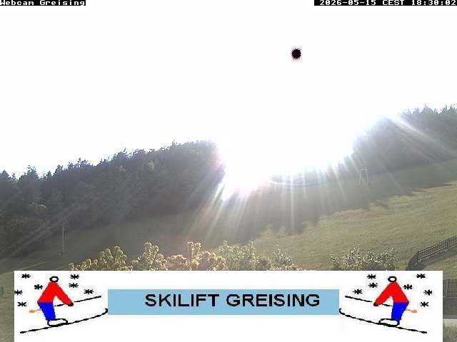 Archived image Webcam Bavarian Forest: Lift Greising