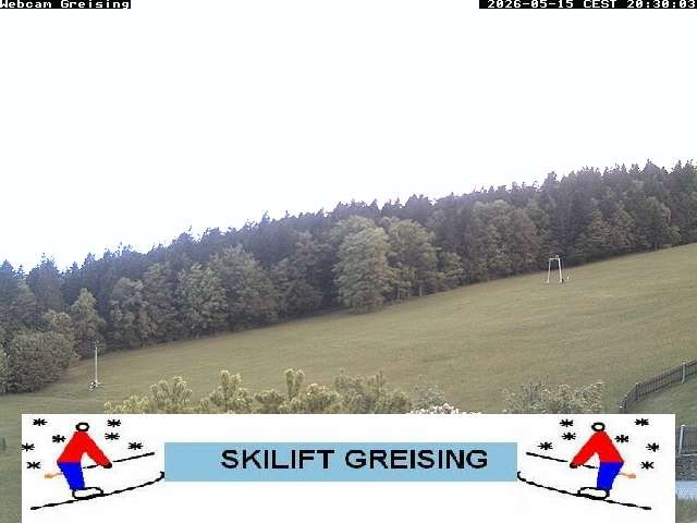 Archived image Webcam Bavarian Forest: Lift Greising