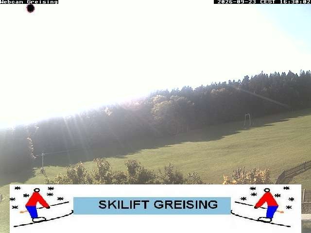 Archived image Webcam Bavarian Forest: Lift Greising