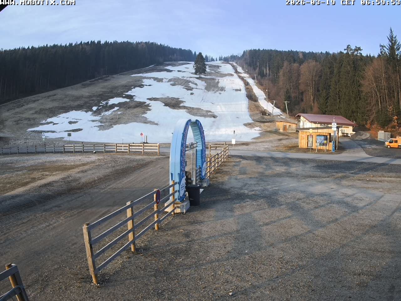 Archived image Webcam Mehlmeisel, Fichtel Mountains