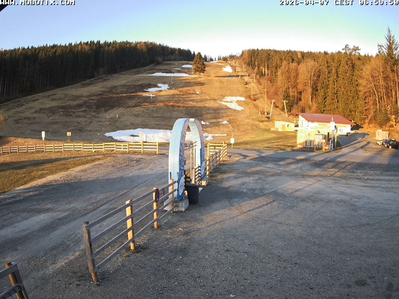 Archived image Webcam Mehlmeisel, Fichtel Mountains