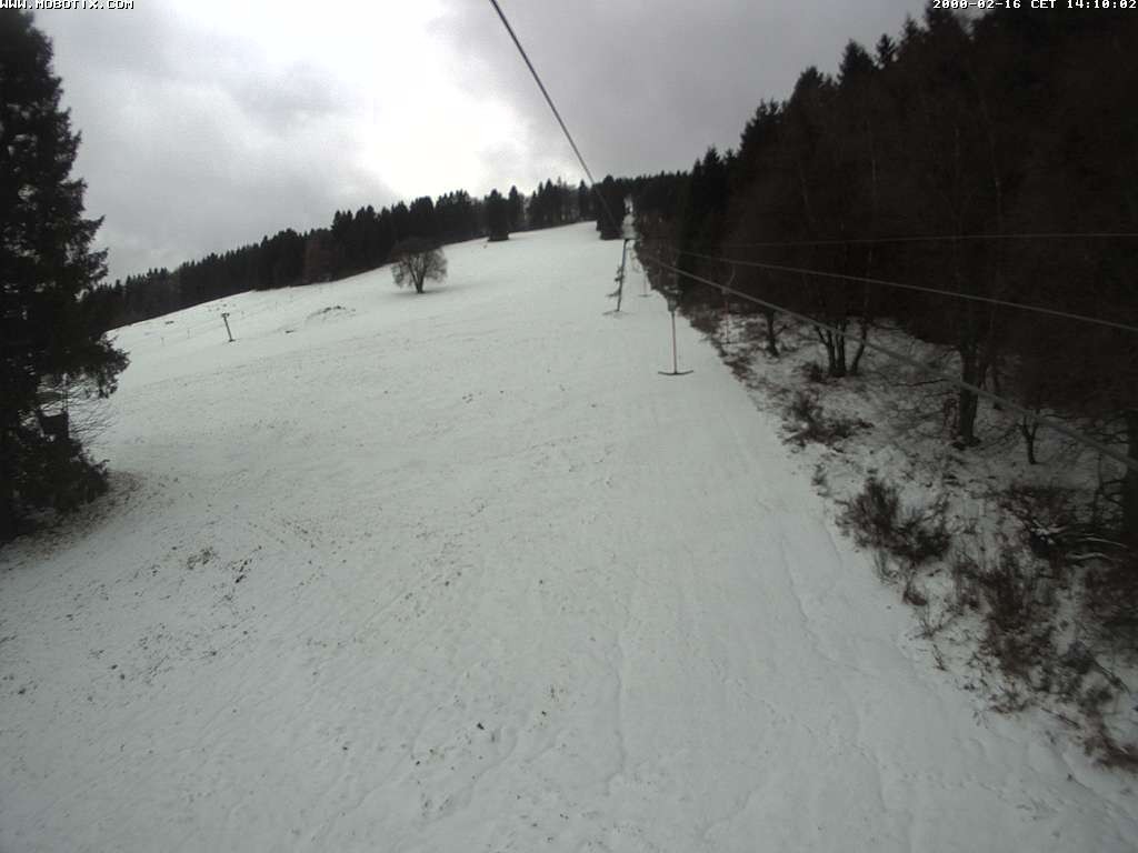 Archived image Webcam Eschenberglifte Niedersfeld the slope