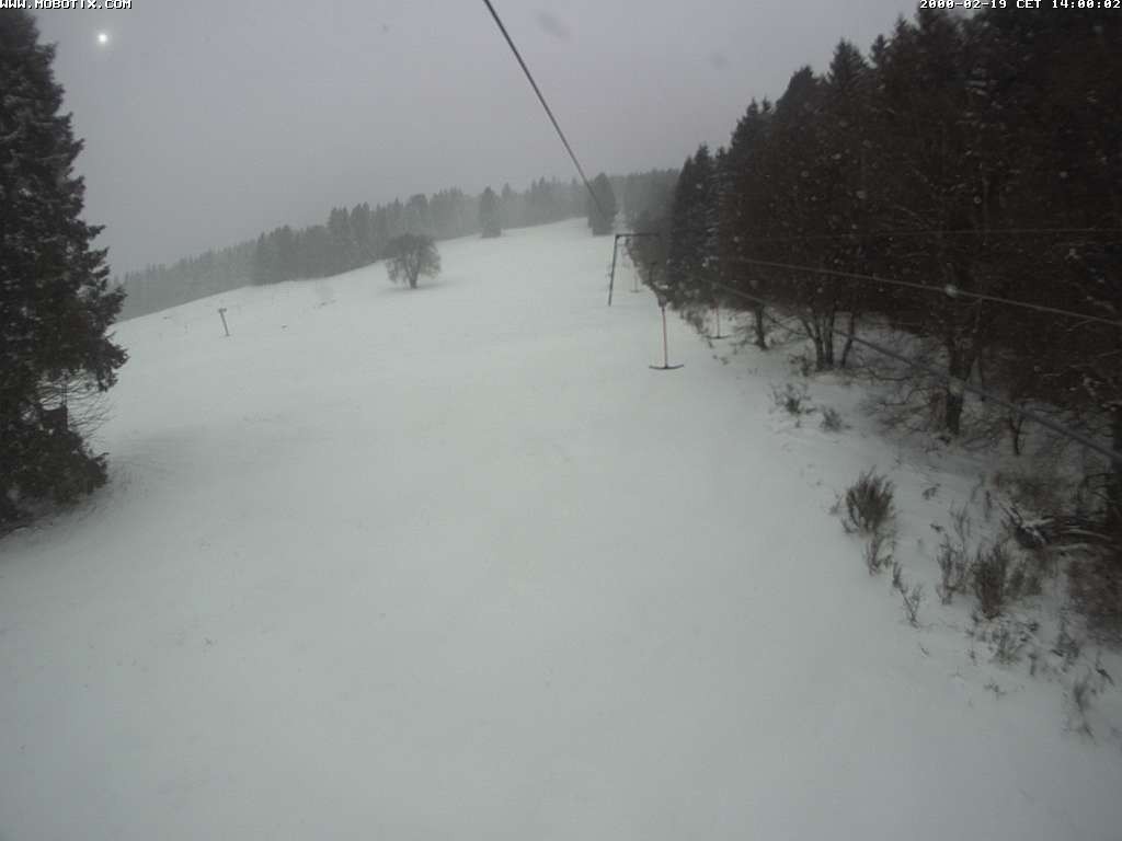Archiv Foto Webcam Eschenberglifte Niedersfeld Blick auf die Piste