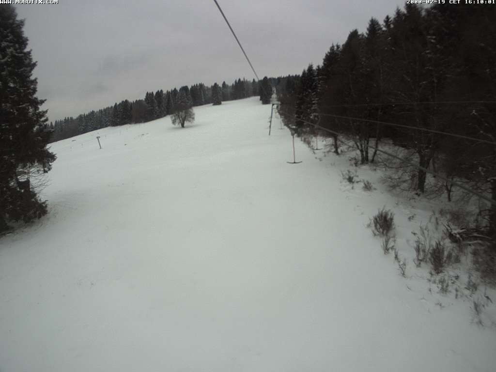Archiv Foto Webcam Eschenberglifte Niedersfeld Blick auf die Piste