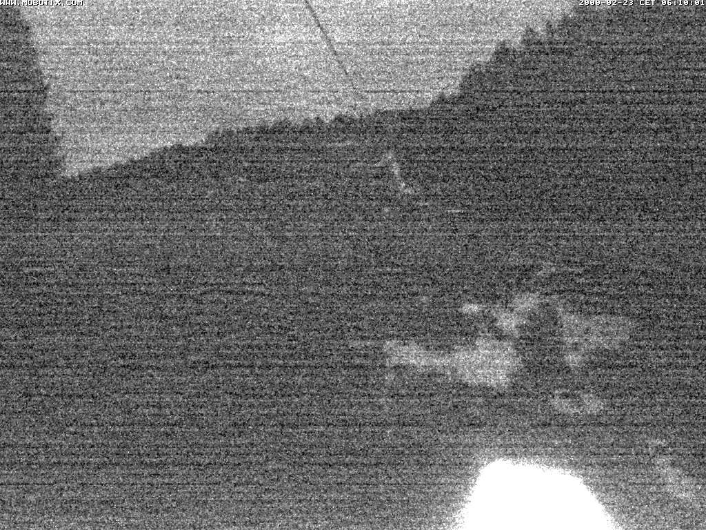 Archived image Webcam Eschenberglifte Niedersfeld the slope