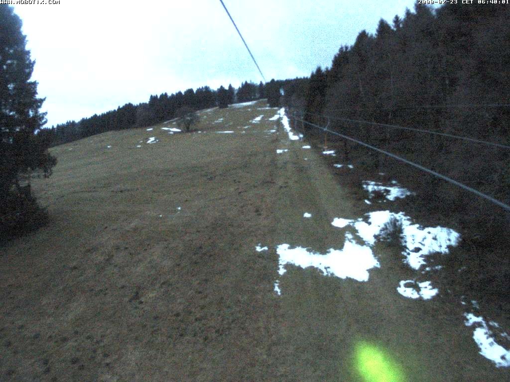 Archived image Webcam Eschenberglifte Niedersfeld the slope