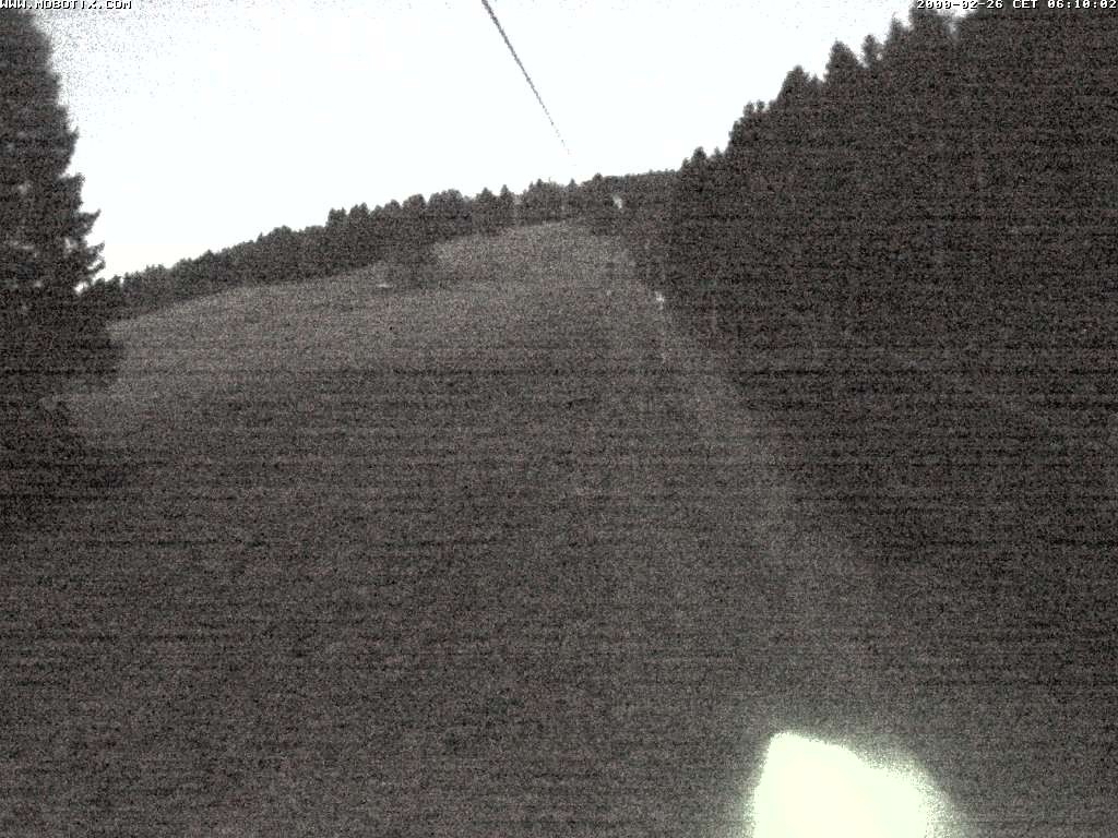 Archived image Webcam Eschenberglifte Niedersfeld the slope