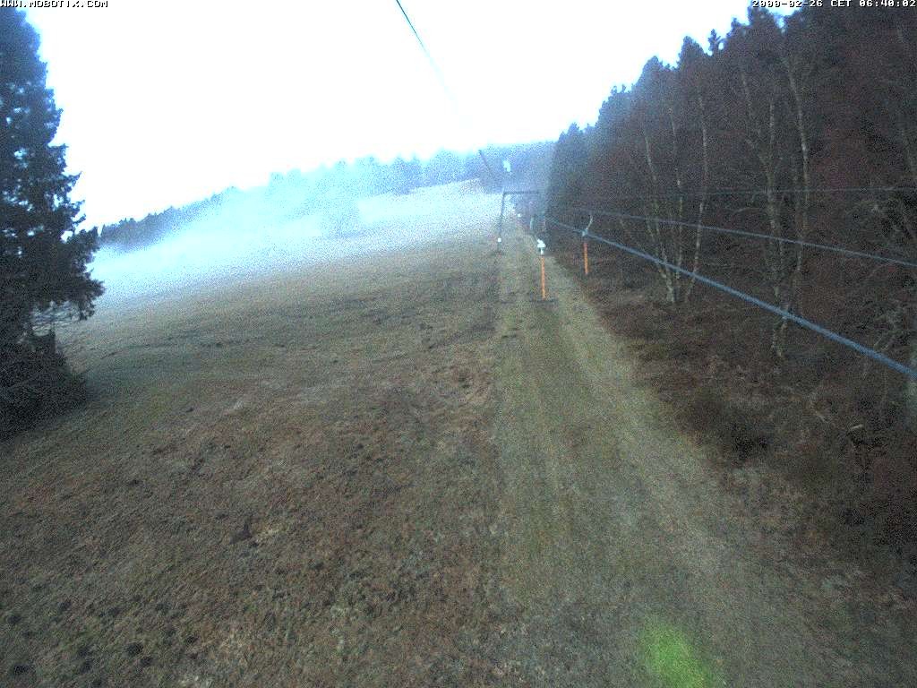 Archived image Webcam Eschenberglifte Niedersfeld the slope