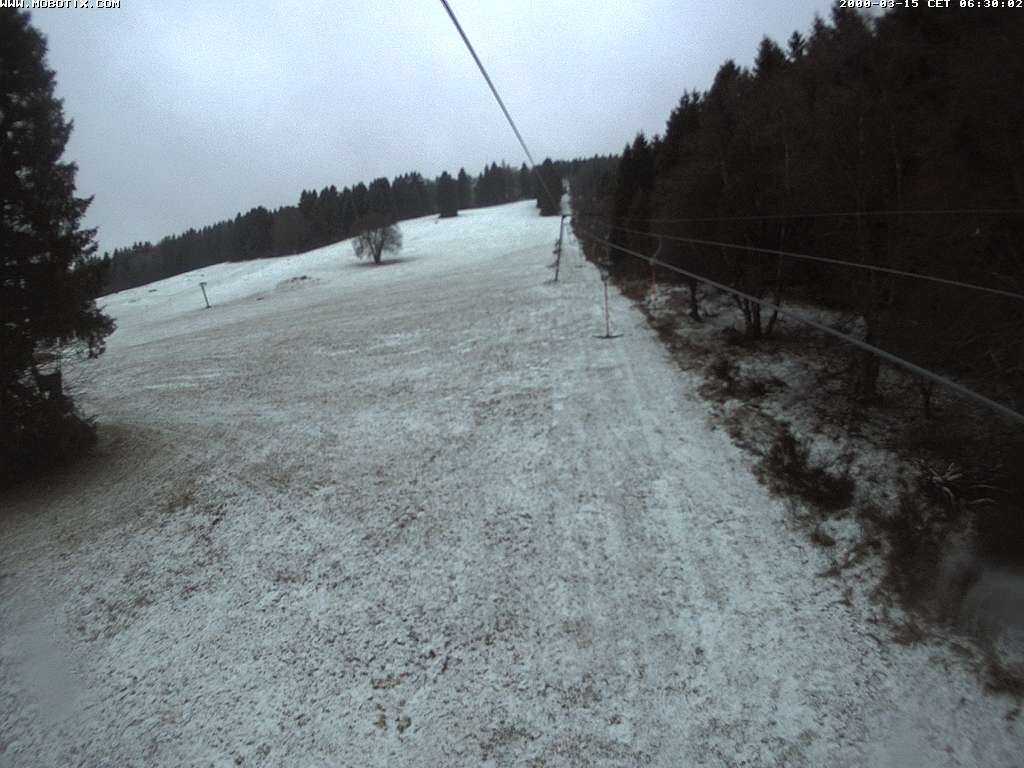 Archiv Foto Webcam Eschenberglifte Niedersfeld Blick auf die Piste