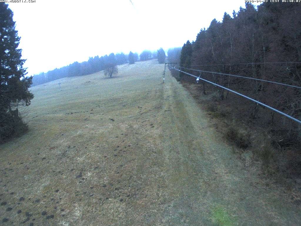 Archived image Webcam Eschenberglifte Niedersfeld the slope