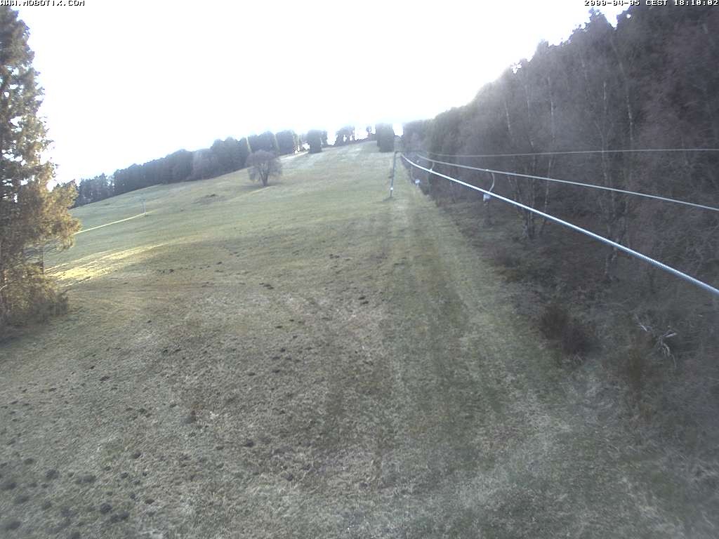 Archiv Foto Webcam Eschenberglifte Niedersfeld Blick auf die Piste