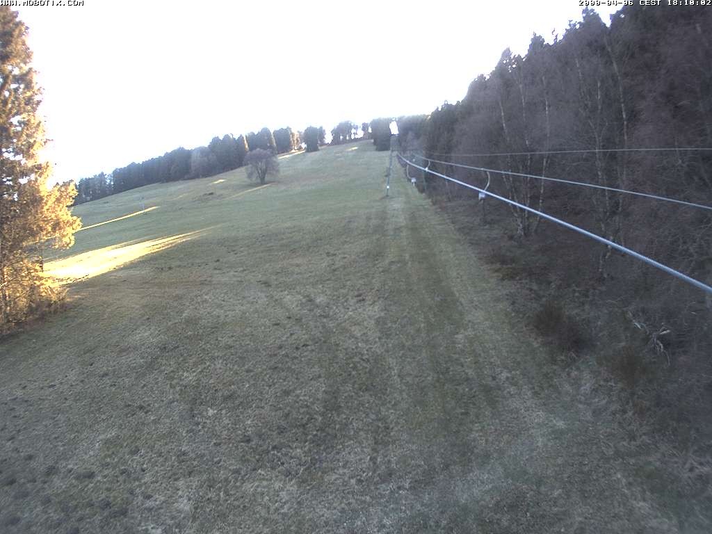 Archiv Foto Webcam Eschenberglifte Niedersfeld Blick auf die Piste