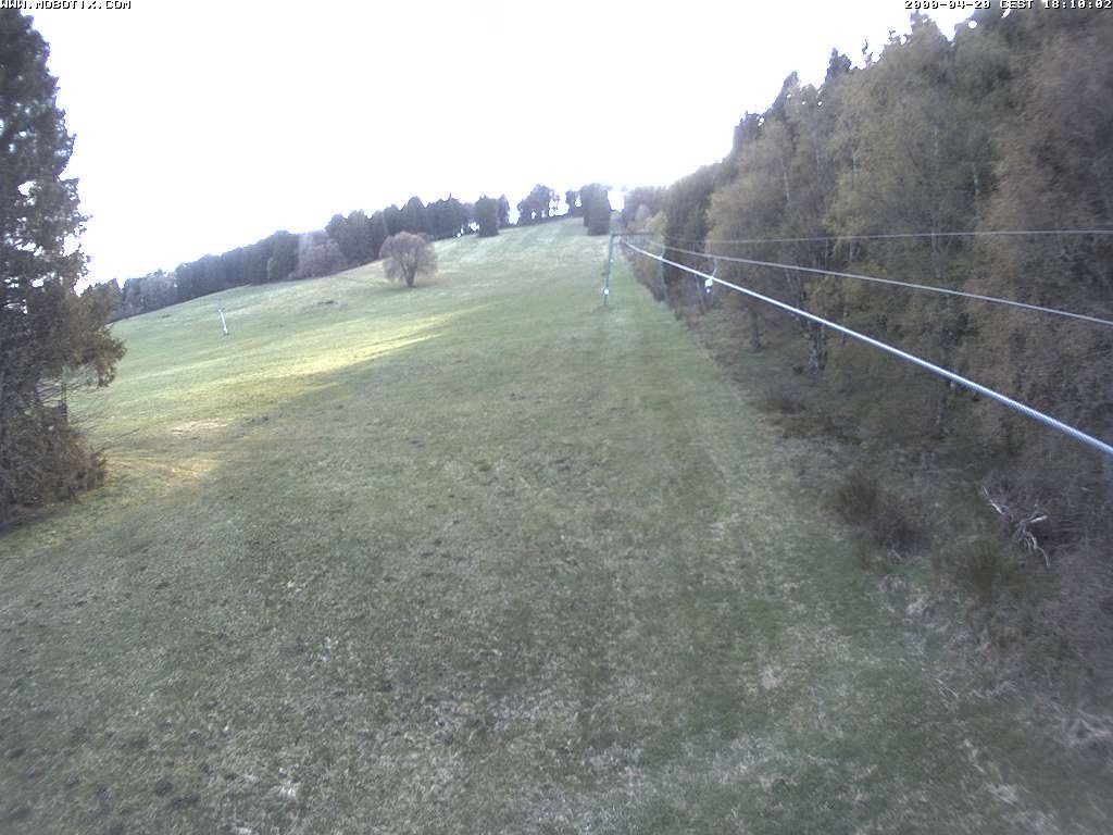 Archiv Foto Webcam Eschenberglifte Niedersfeld Blick auf die Piste
