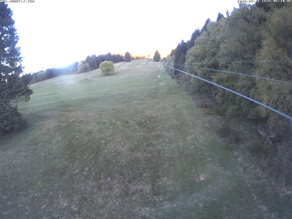 Archiv Foto Webcam Eschenberglifte Niedersfeld Blick auf die Piste