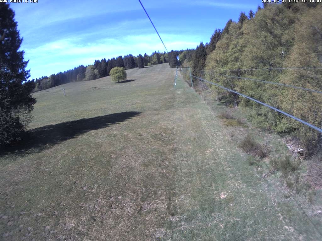 Archived image Webcam Eschenberglifte Niedersfeld the slope