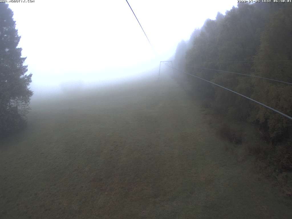 Archived image Webcam Eschenberglifte Niedersfeld the slope