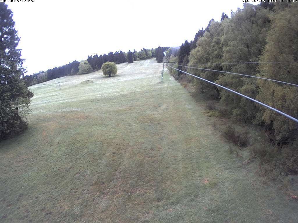 Archived image Webcam Eschenberglifte Niedersfeld the slope