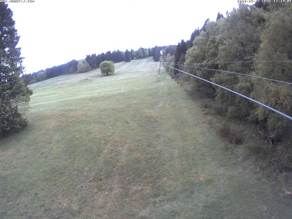 Archived image Webcam Eschenberglifte Niedersfeld the slope
